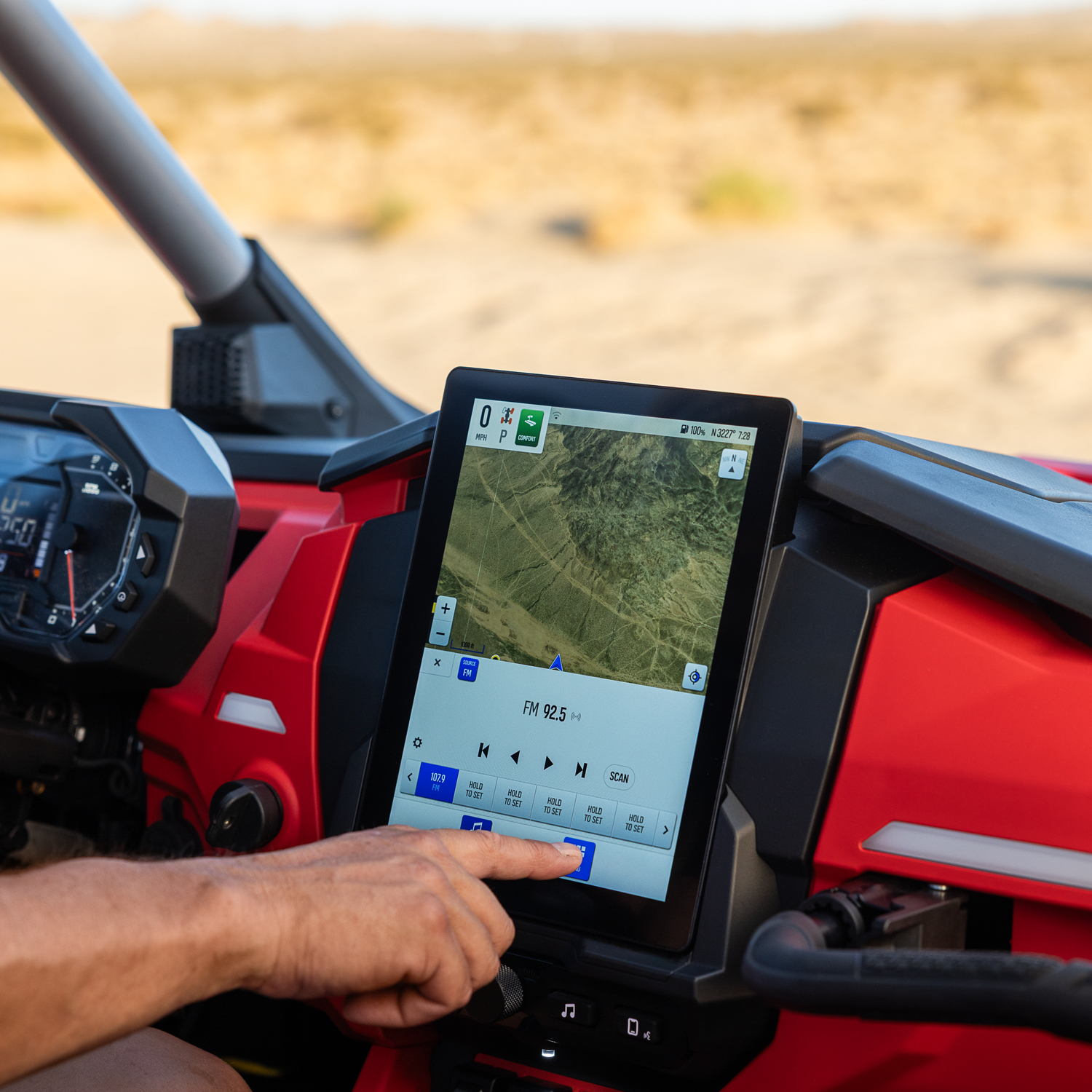 PGA_JPG-2026-orv-rzr-pro-r-indy-red-image-detail-POL11258_2_0290